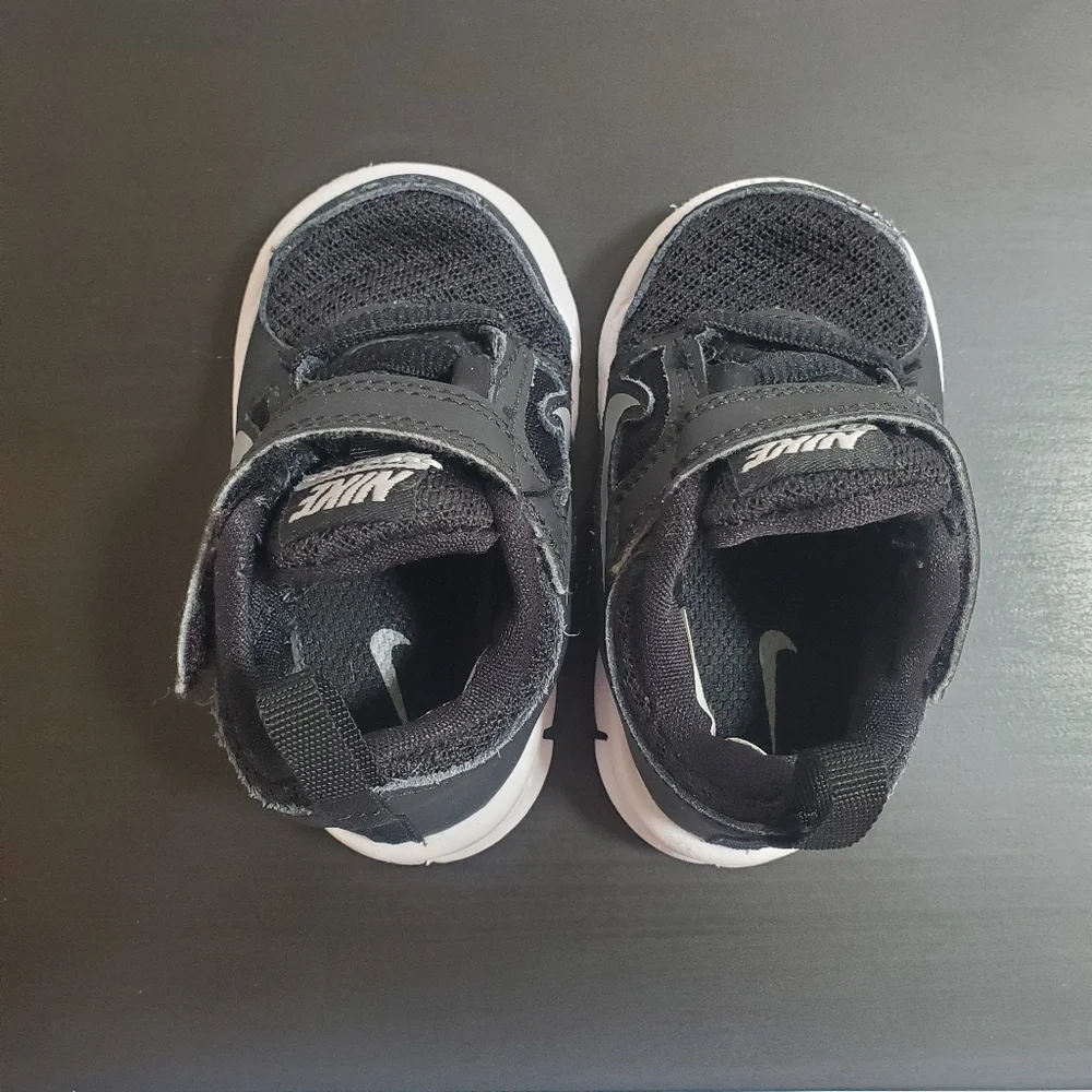 Nike Kids Black and White Sneakers